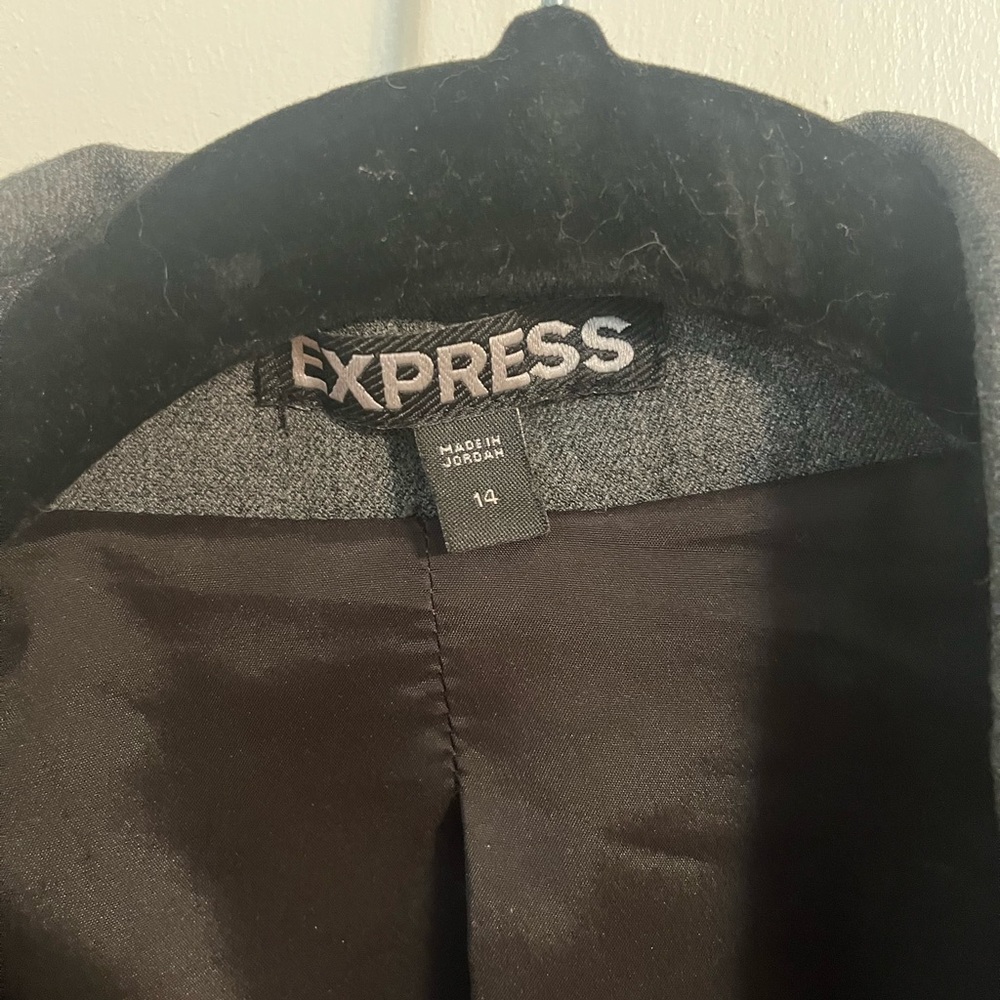 Express Blazer- 14 - Picture 2 of 3